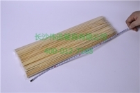 有什么方法可以保持竹签在烧烤时不易糊？